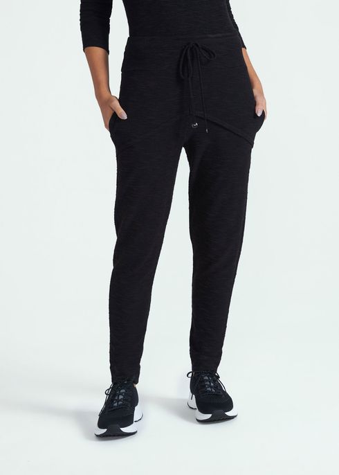 Calça Mulher Recortes